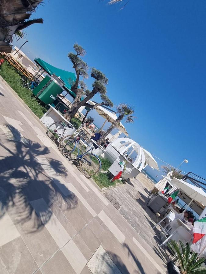 Hotel Crisvan Rimini Luaran gambar