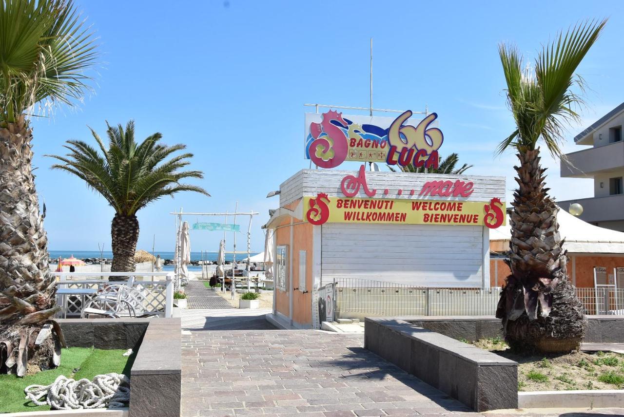 Hotel Crisvan Rimini Luaran gambar