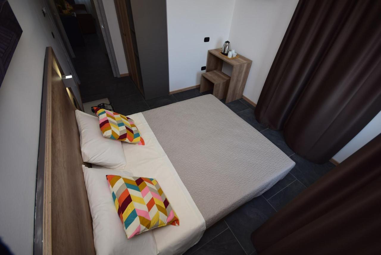 Hotel Crisvan Rimini Luaran gambar
