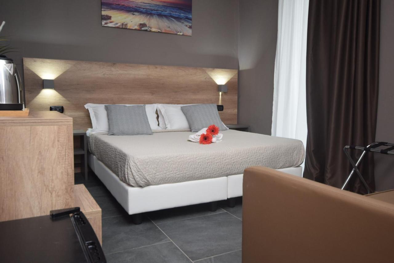 Hotel Crisvan Rimini Luaran gambar