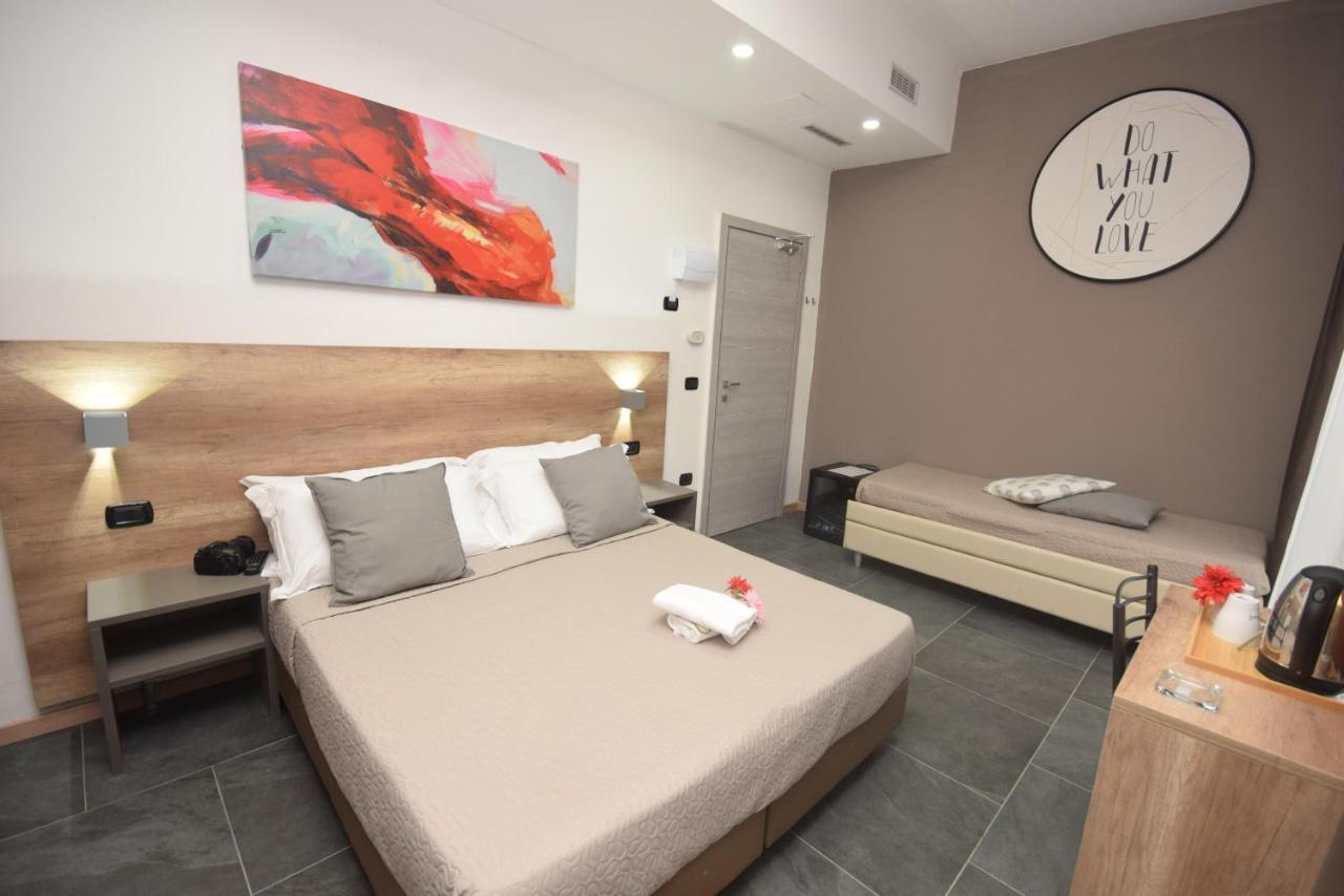 Hotel Crisvan Rimini Luaran gambar